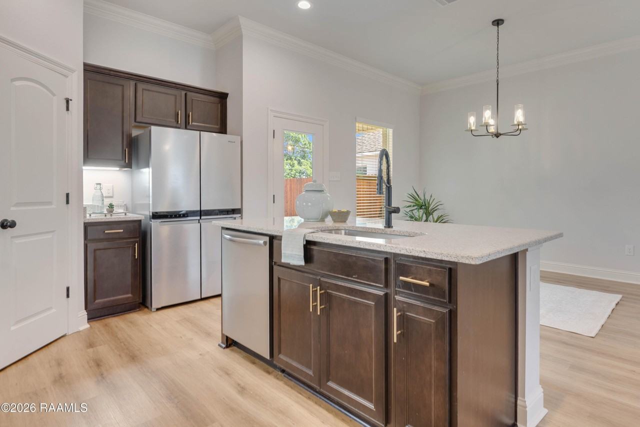 102 Gilded Ln - Photo 7 of 14