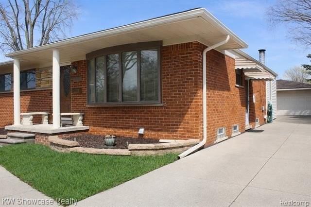 6206 Berwyn St - Photo 2 of 38