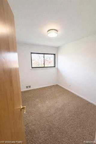 6206 Berwyn St - Photo 7 of 38