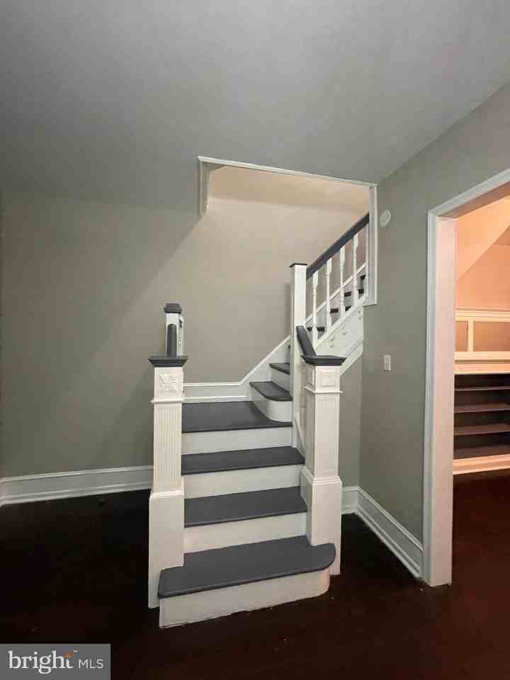 143 N 59th St - Photo 5 of 43