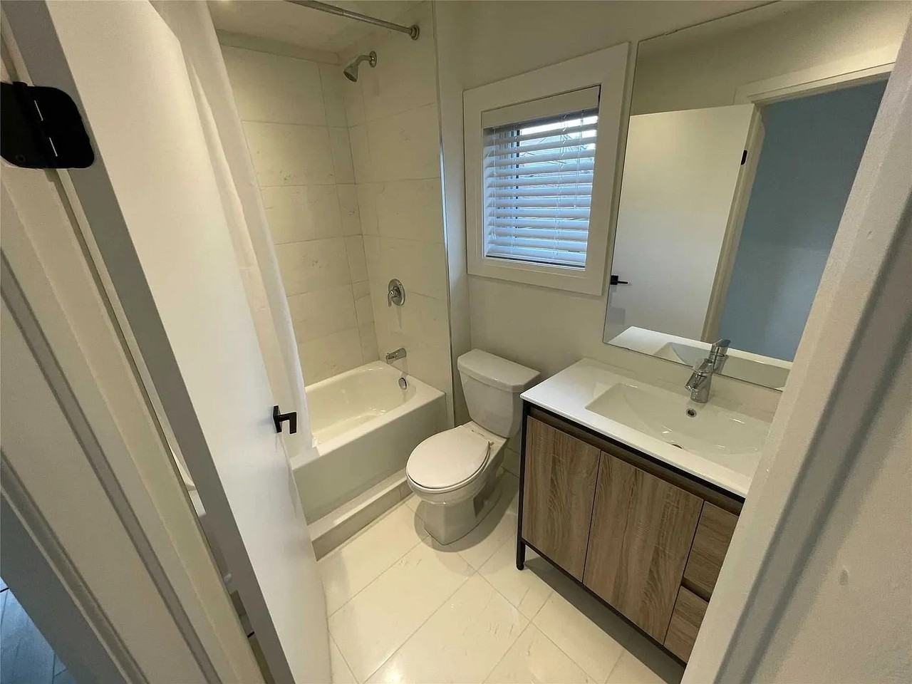 380 Northcliffe Boulevard - Photo 5 of 14