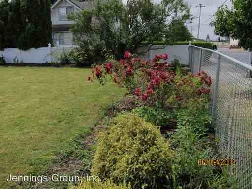 160 7th St - Photo 2 of 9