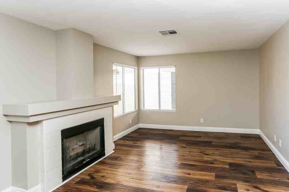 4137 Glenfield Cir - Photo 4 of 17