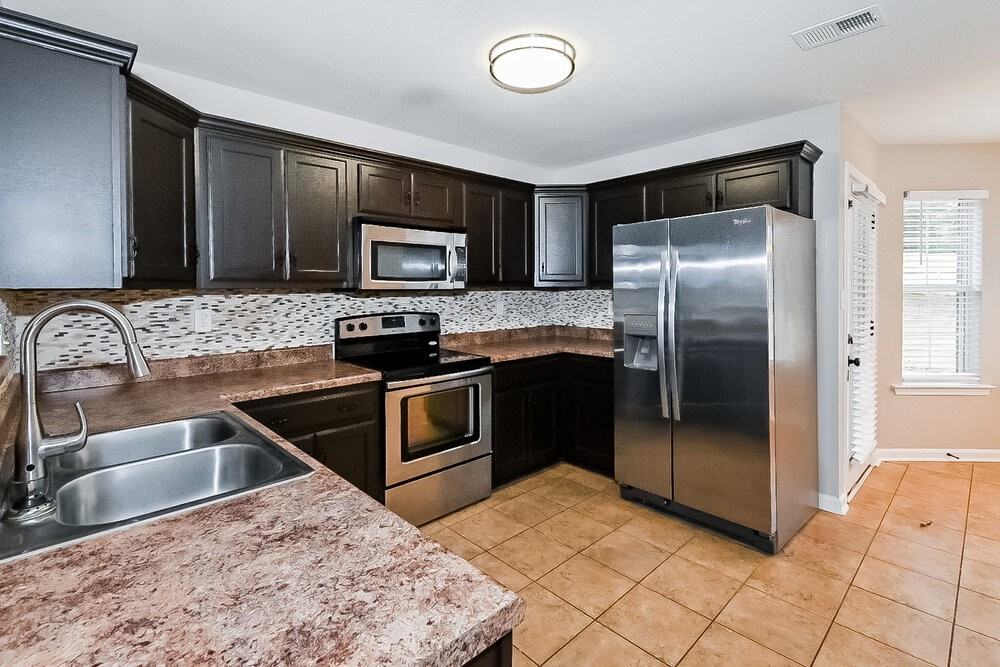 663 Buttermilk Dr - Photo 7 of 17