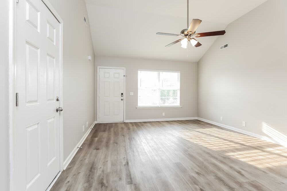 3025 Ace Wintermeyer Dr - Photo 3 of 16