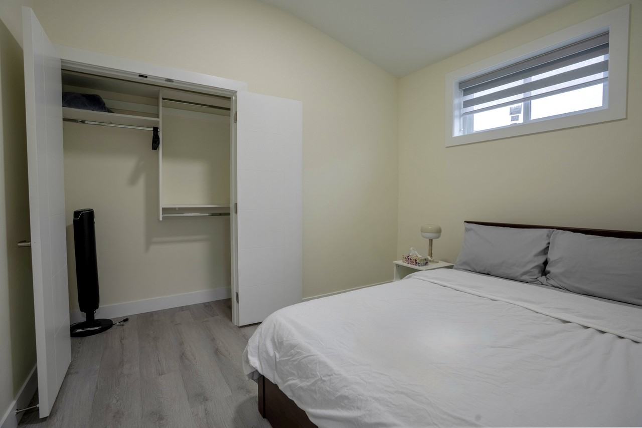 3278 E 29th Ave - Photo 2 of 9