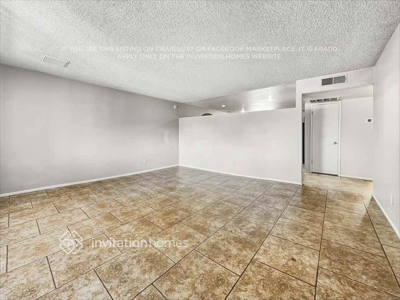 5630 W Hubbell St - Photo 5 of 19
