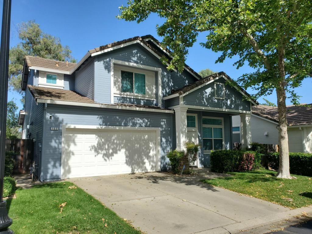 353 Coventry Cir - Photo 2 of 3