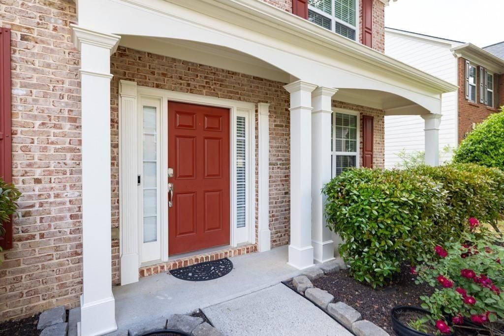 5008 Bethpage Dr - Photo 2 of 37