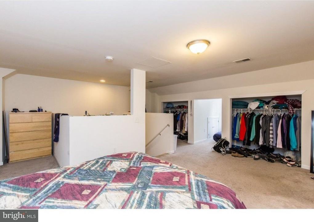 735 Walnut St ##3 - Photo 7 of 29