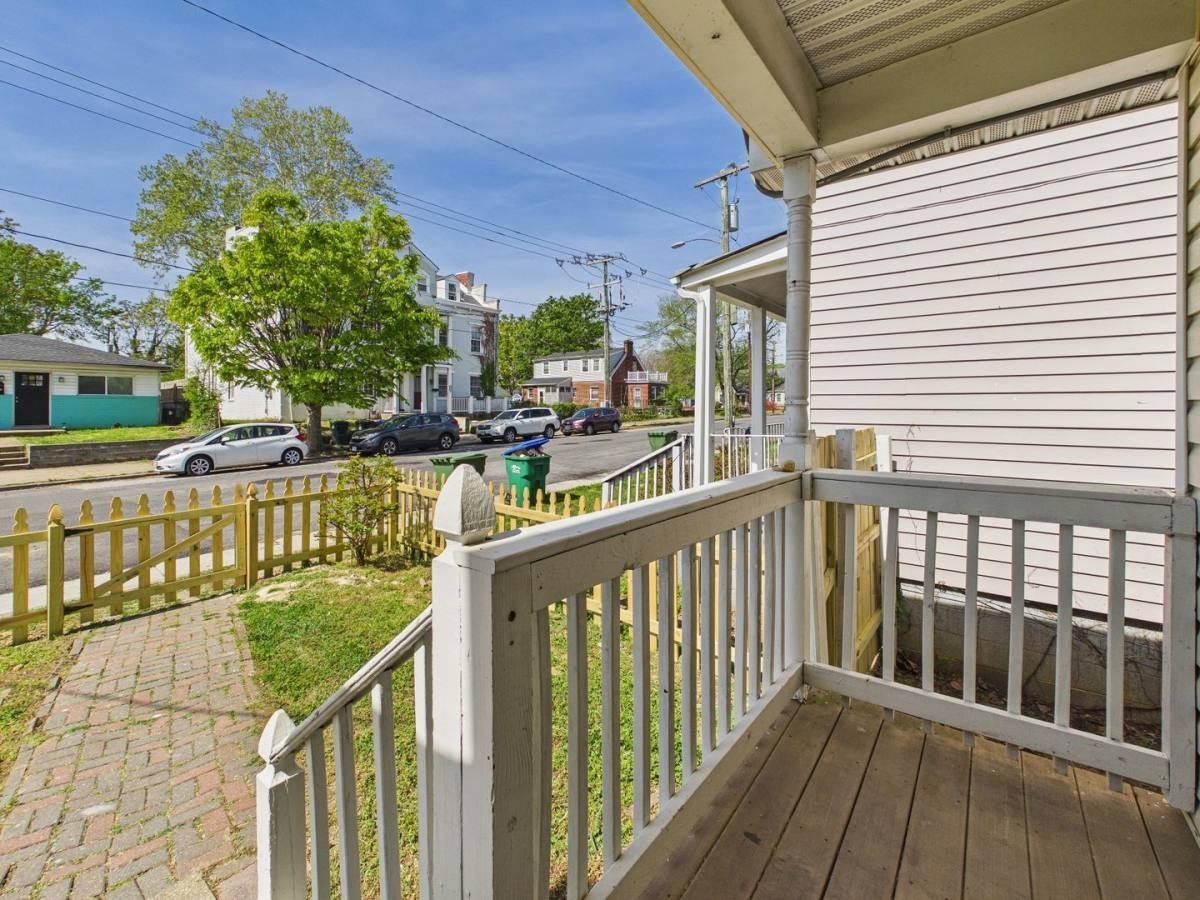 3214 N St - Photo 2 of 10