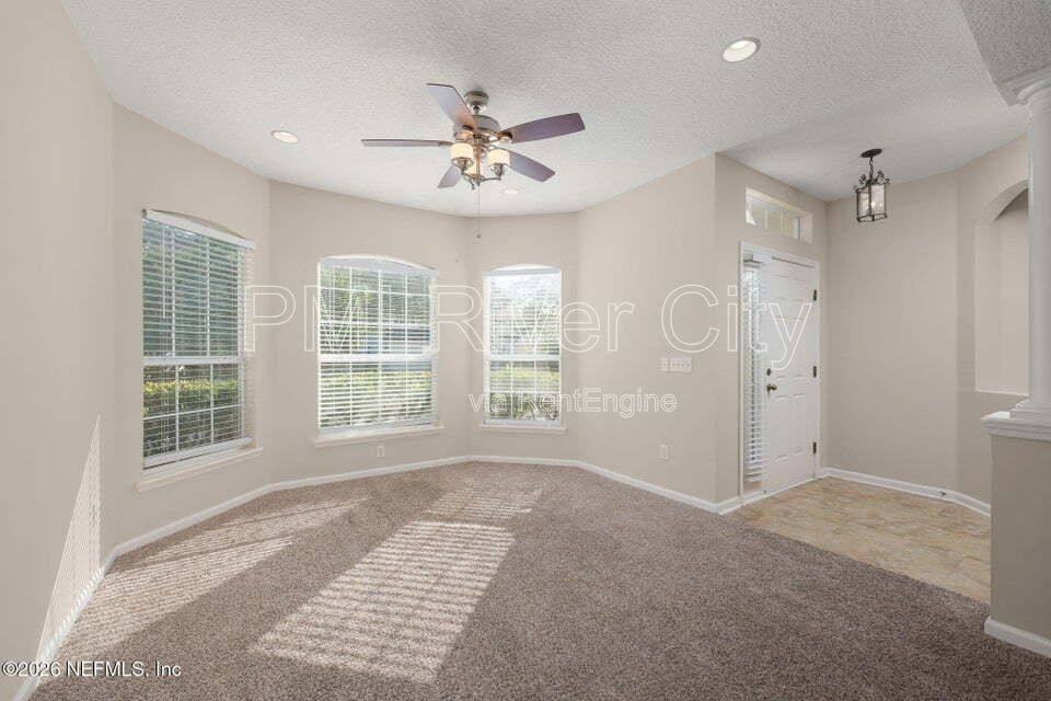 6025 Caladesi Ct - Photo 3 of 10