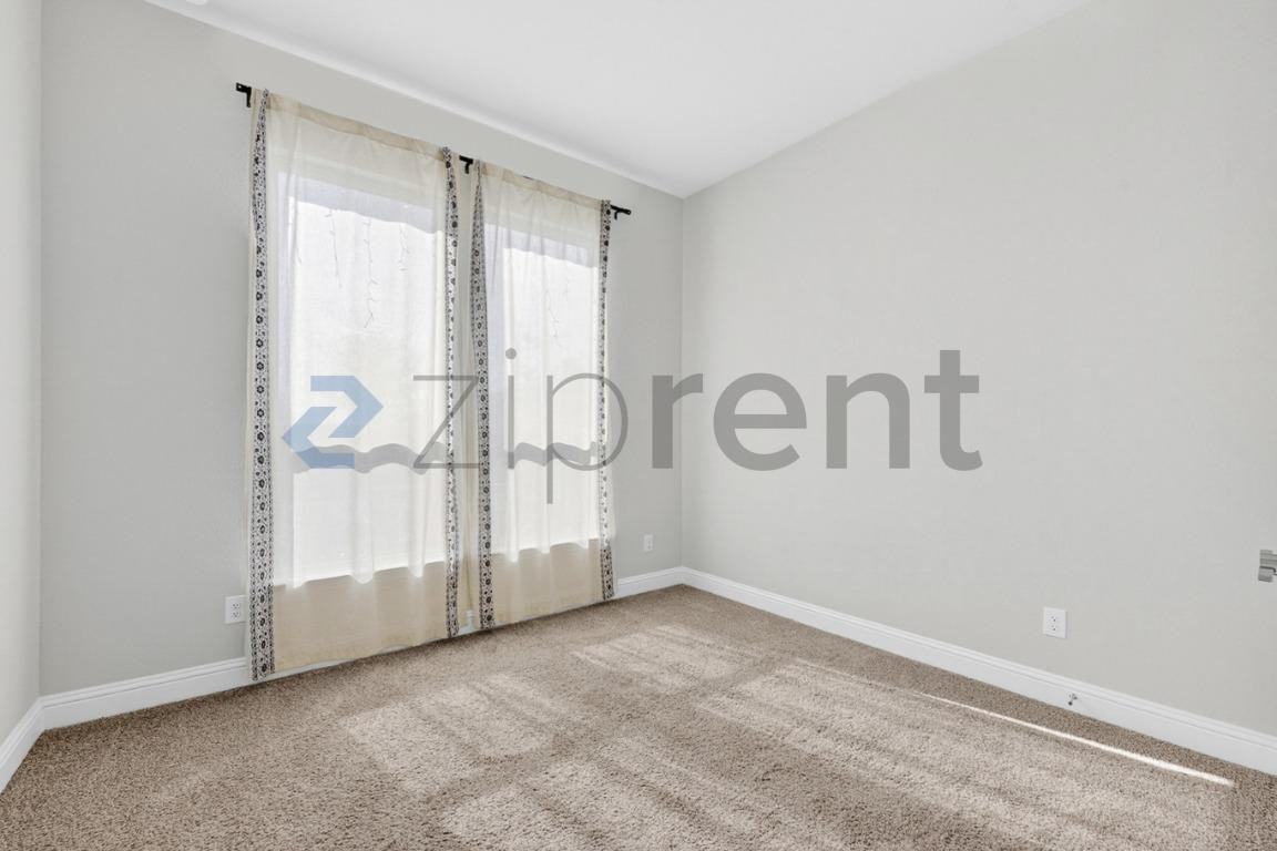 4112 Dunlap Dr - Photo 6 of 32