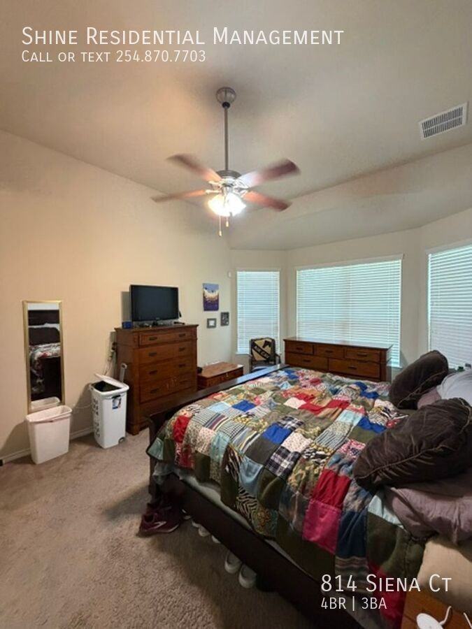 814 Siena Ct - Photo 4 of 35