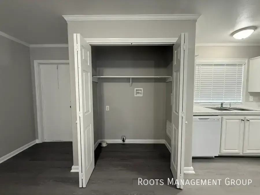 15750 Clarke Springs Dr #15750C - Photo 7 of 26