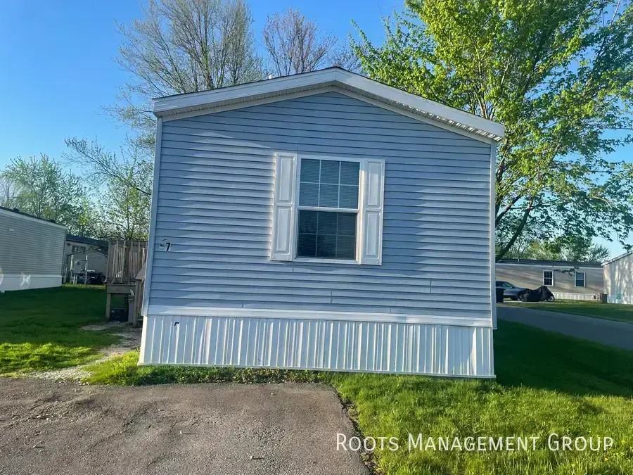 57 Oak St #57 - Photo 2 of 11