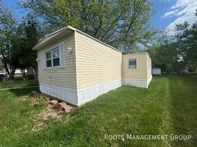 1104 W Inverness Dr - Photo 2 of 18