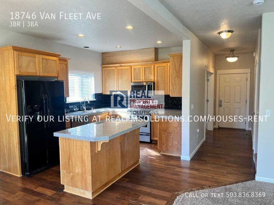 18746 Van Fleet Ave - Photo 7 of 50