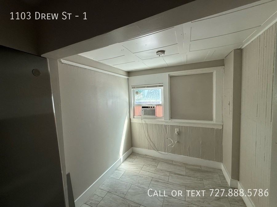 1103 Drew St #1 - Photo 6 of 17