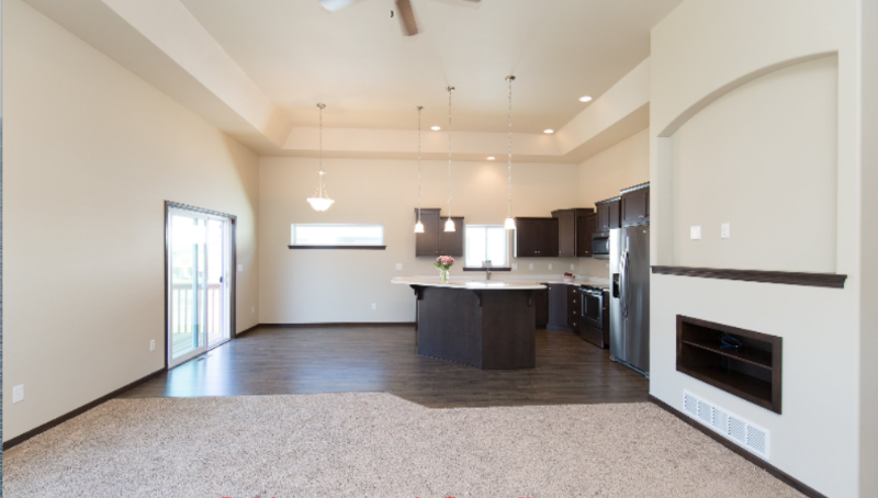 2722 Divide St W - Photo 3 of 24