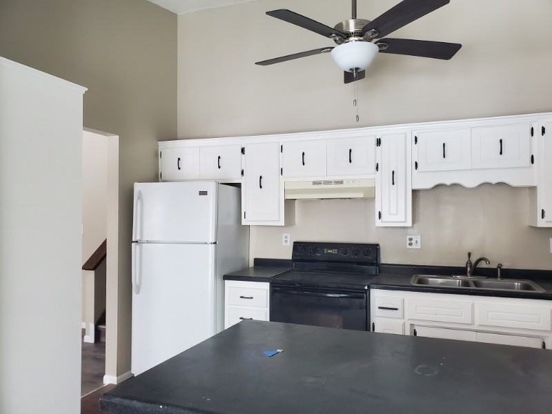 1836 55th St E - Photo 3 of 15