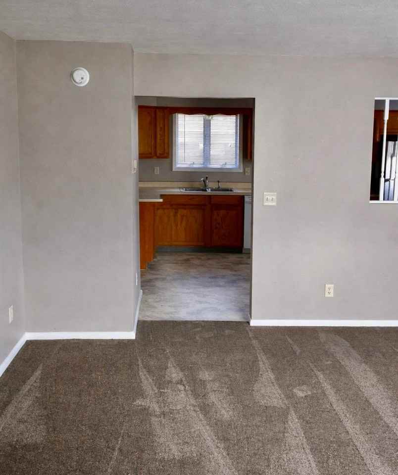 1 Walnut St - Photo 7 of 40