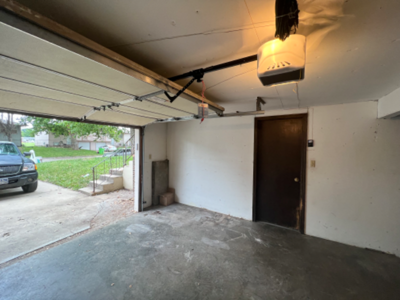 1318 S Olive St - Photo 4 of 6