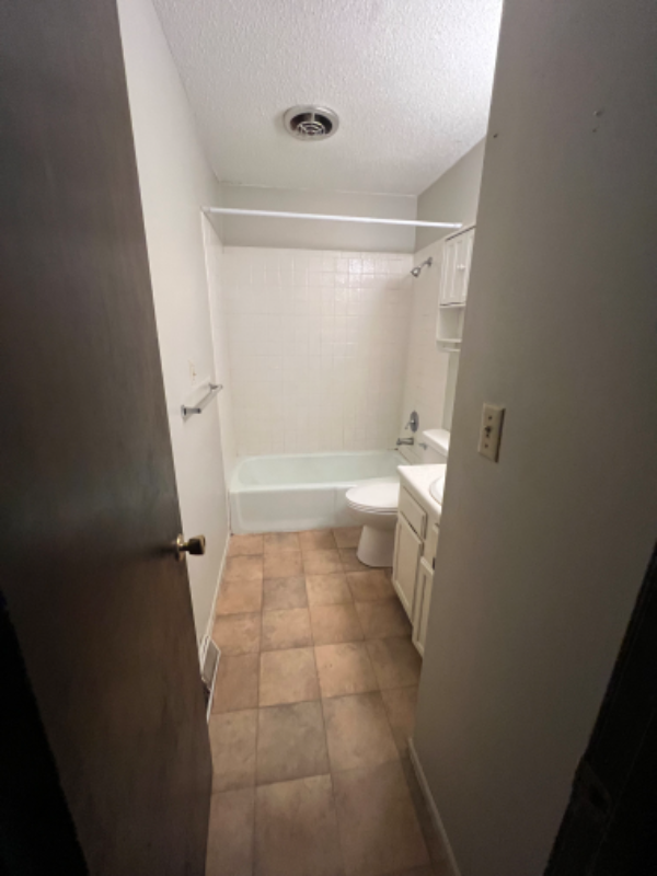 1318 S Olive St - Photo 5 of 6