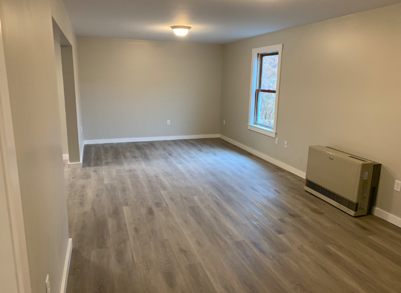 77 Railroad St #3 - Photo 4 of 6