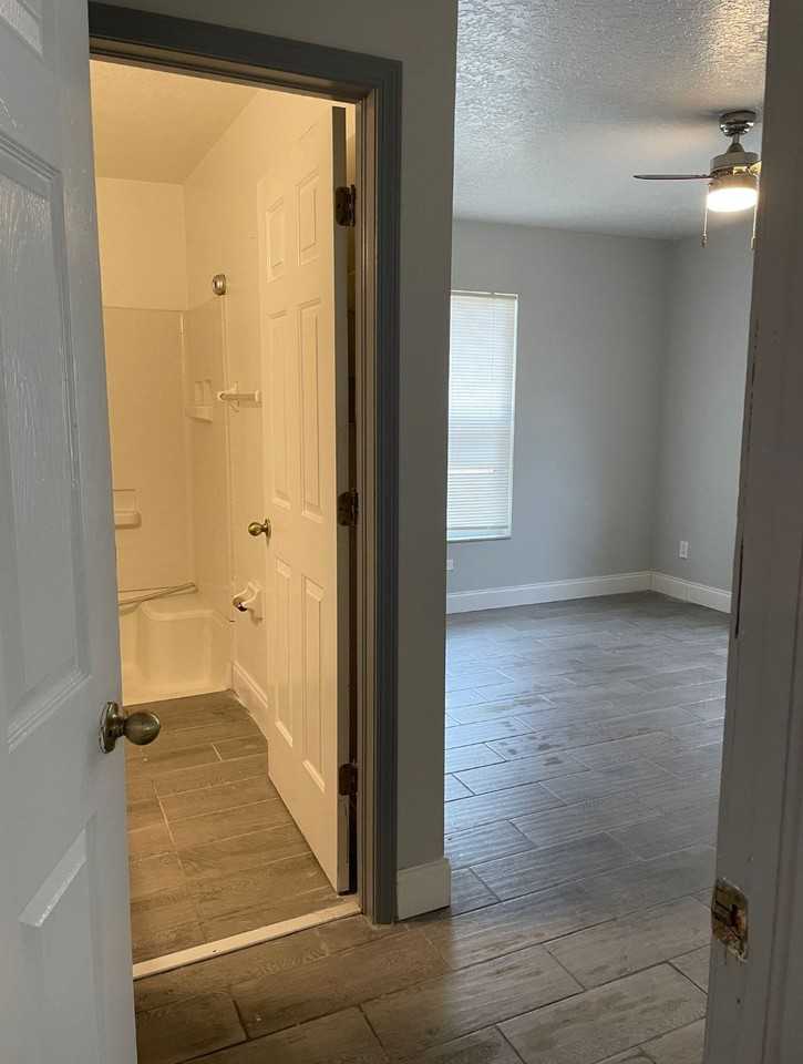 5226 Orange Ave #B - Photo 3 of 11