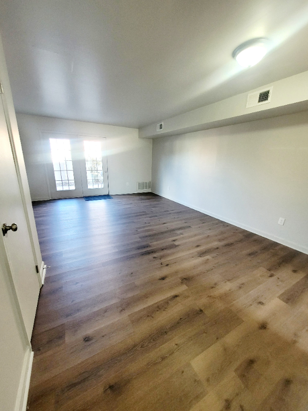 2 Bainbridge Ave #B - Photo 4 of 12