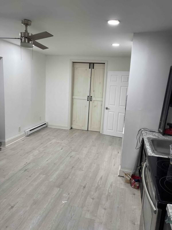 916 Ridge Ave #3 - Photo 3 of 17