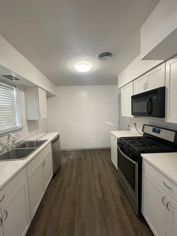 12035 Sunland St - Photo 5 of 12