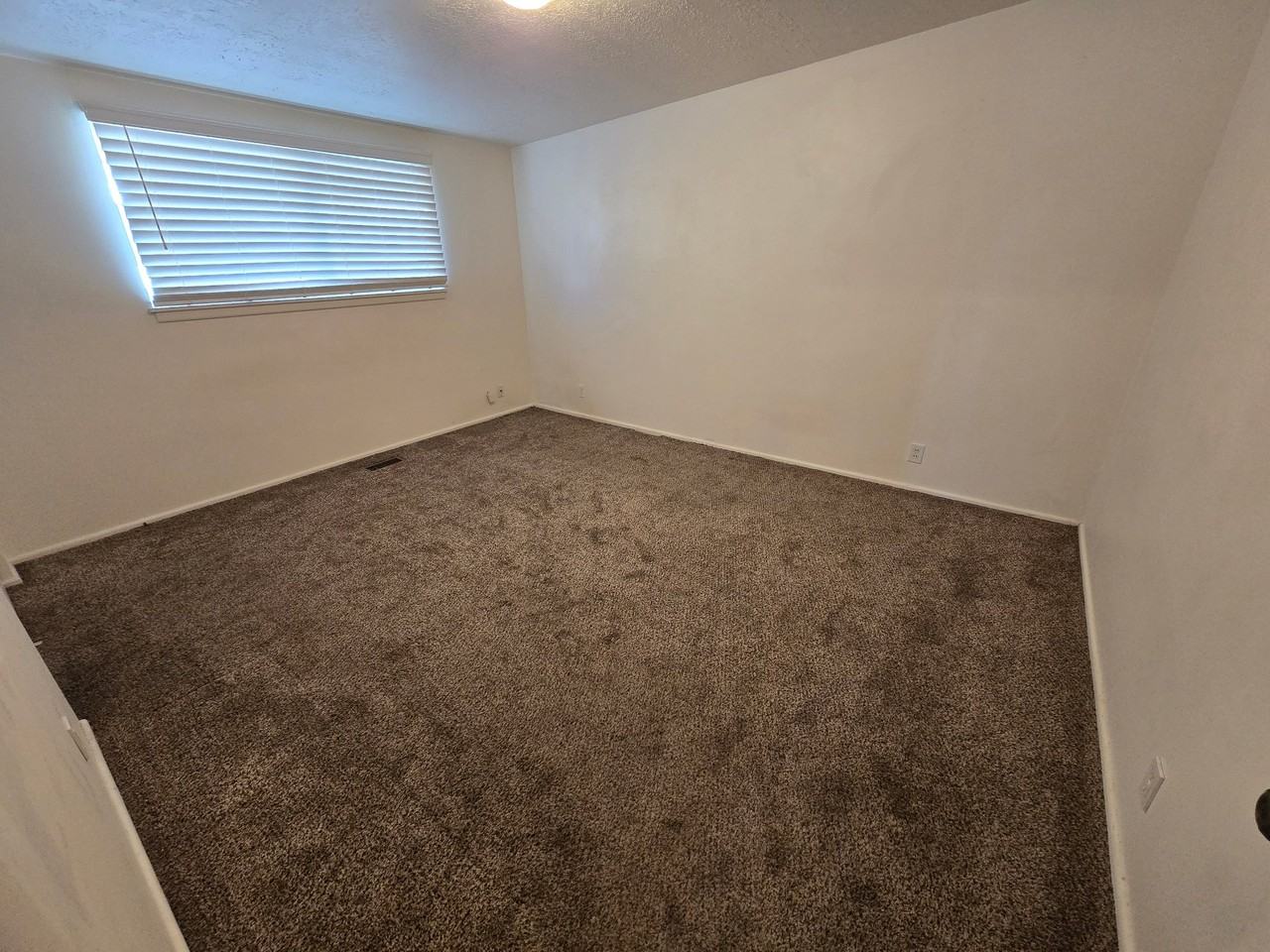 2583 Ws #A - Photo 3 of 5