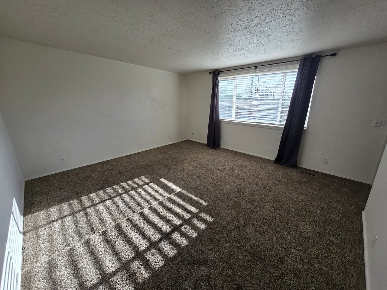 2583 Ws #A - Photo 4 of 5