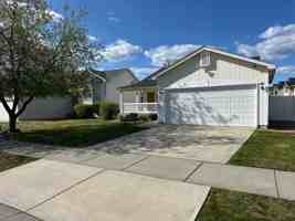 featured image of 1517 E Calkins Ave