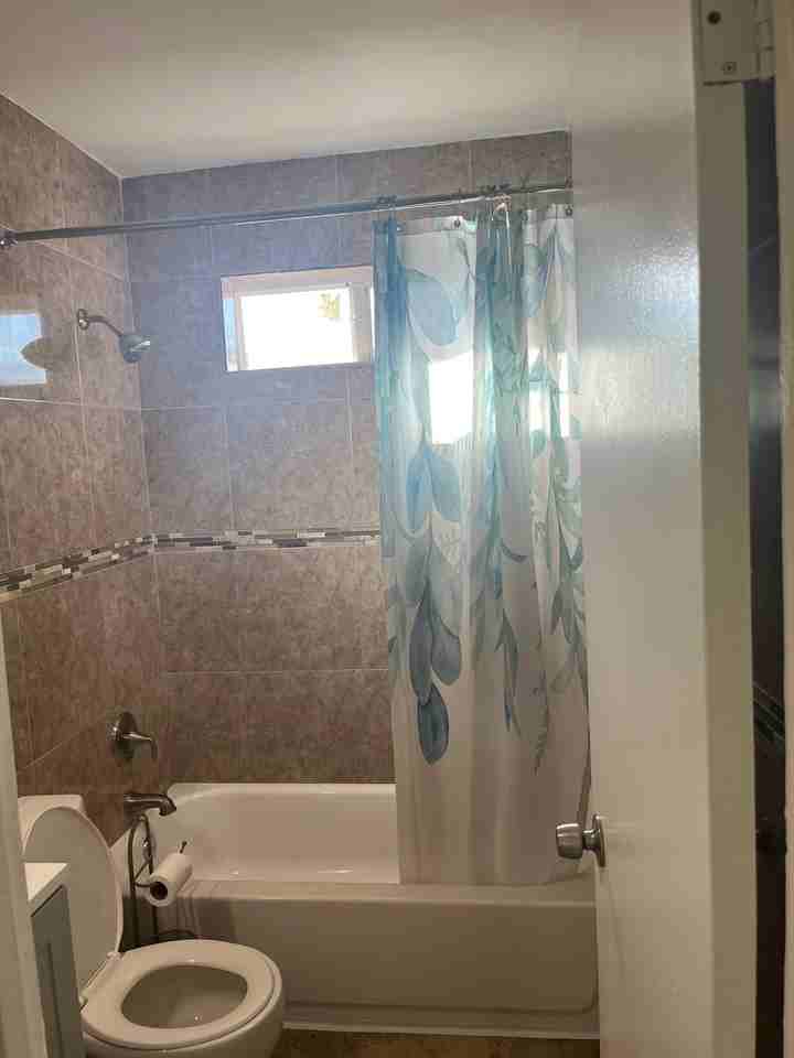 412 Sw 9th St #2 - Photo 5 of 11