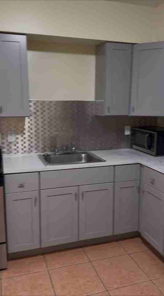 412 Sw 9th St #2 - Photo 7 of 11