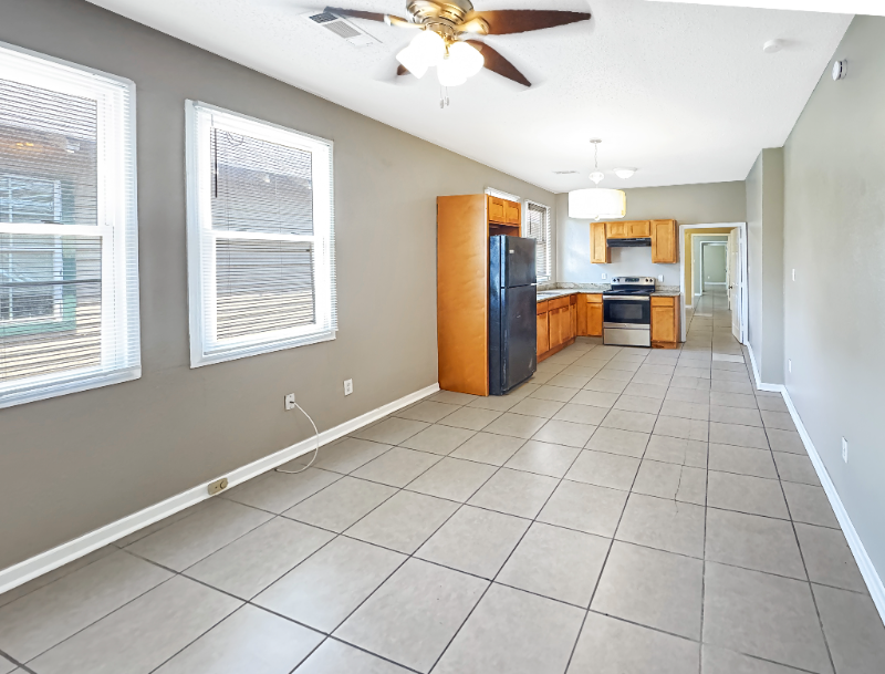1228 S Genois St - Photo 3 of 7