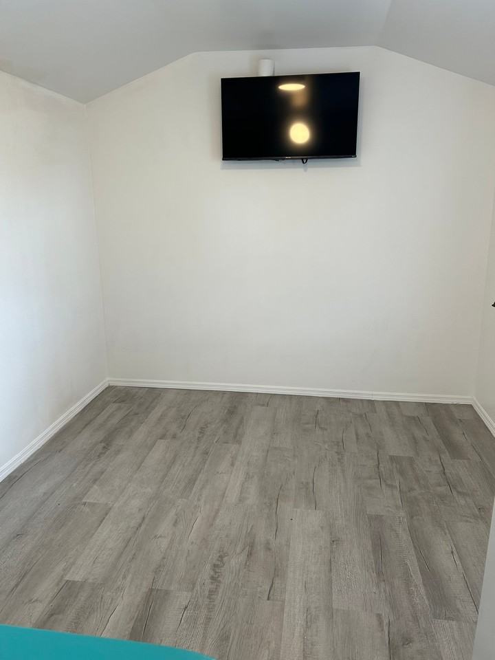 1709 Furey Dr #4 - Photo 3 of 5