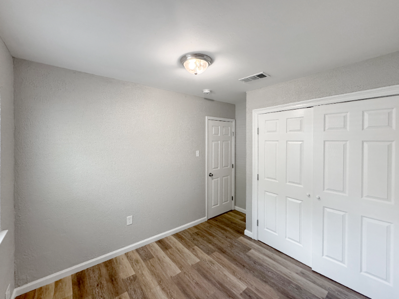 769 Lander St - Photo 2 of 8