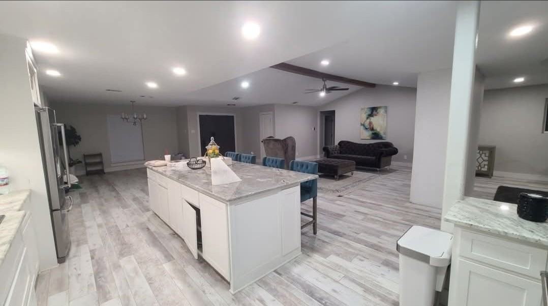 8923 Prestonview Dr - Photo 2 of 8