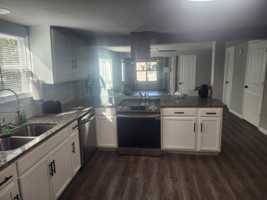 featured image of 714 E Lamar St #1