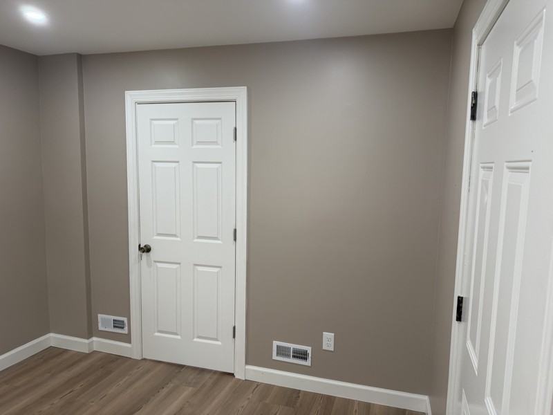 1617 Lawton Ave - Photo 3 of 16