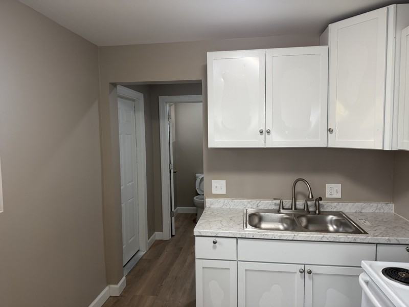 1617 Lawton Ave - Photo 7 of 16