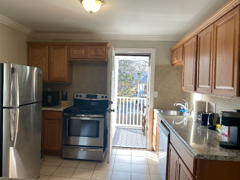105 Evergreen Ave #2 - Photo 5 of 8