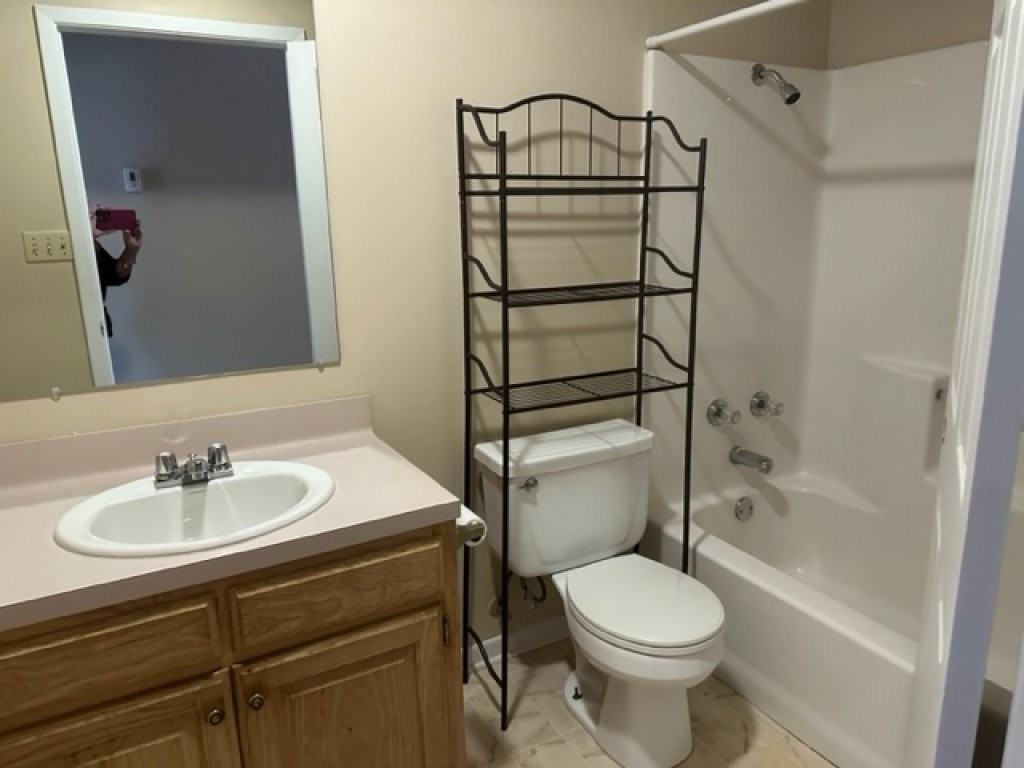 2527 Westminster Dr - Photo 6 of 10