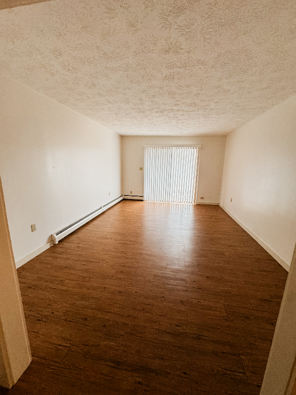 23 Crown St #4 - Photo 4 of 8