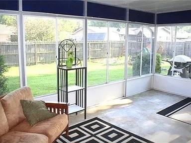 2113 W Christy Ln - Photo 6 of 6