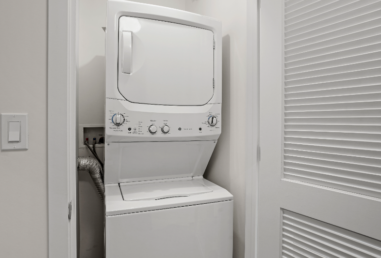 176 W Superior St - Photo 6 of 14